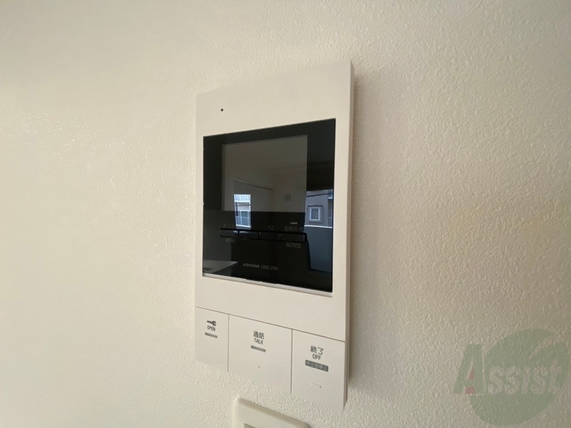 セキュリティ　ＴＶモニター付インターホンです。来客者の顔が見えるので安心！