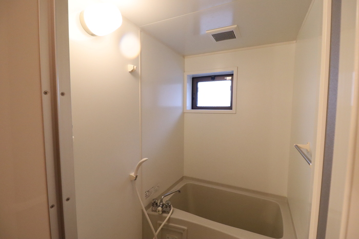 バス・シャワールーム　※同タイプの部屋写真です