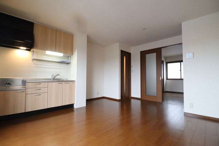 居室・リビング　※同タイプの部屋写真です