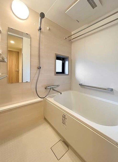 バス・シャワールーム　※写真は同タイプ住戸です。