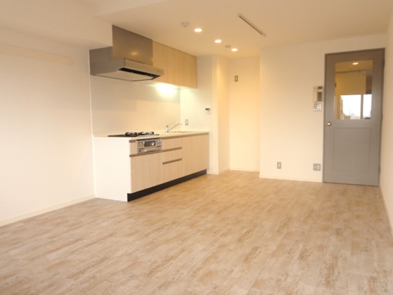 居室・リビング　広々としたリビングスペース