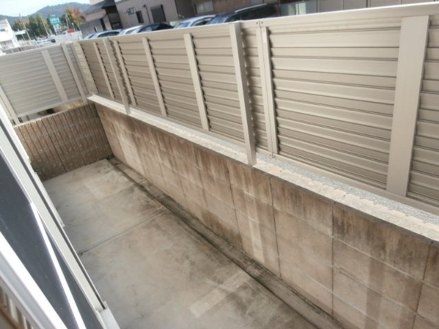 バルコニー　専用庭