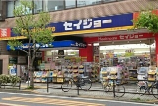 ドラックストア　ドラッグストア（ドラッグストア）まで270m