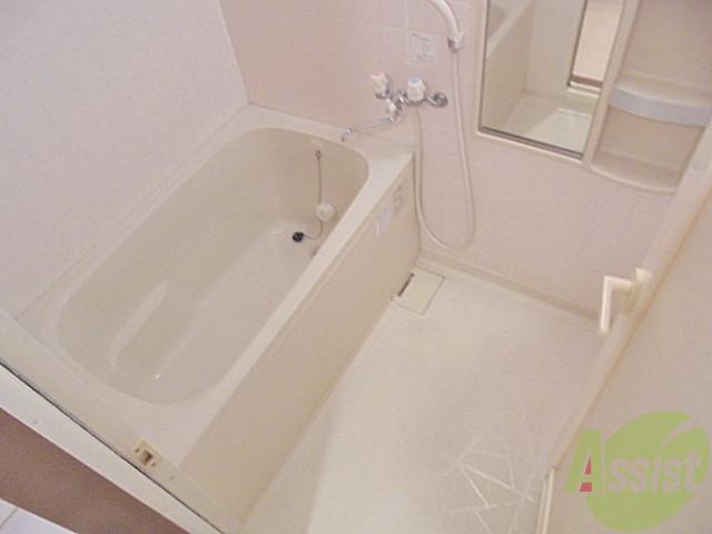 バス・シャワールーム　綺麗なお風呂です、毎日の疲れはここで洗いながしましょう☆