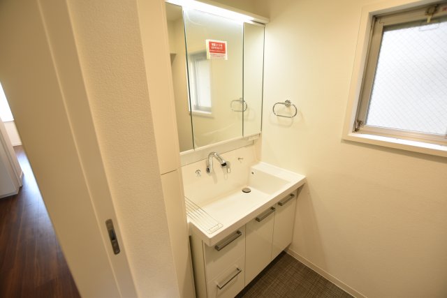 洗面設備　忙しい朝には欠かせない洗面所です