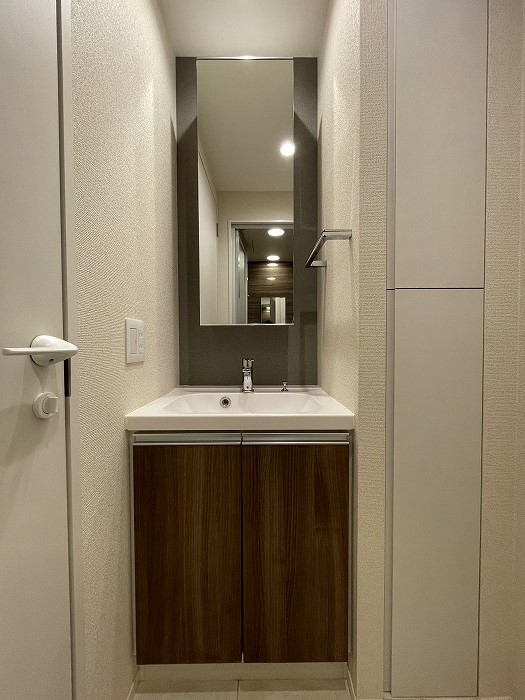 洗面設備　※写真は類似間取り別部屋。色味等異なる場合があります。