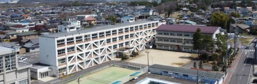 中学校　各務原市立川島中学校（中学校）まで984m