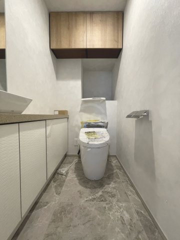 トイレ　リンクハウス難波元町　温水洗浄便座