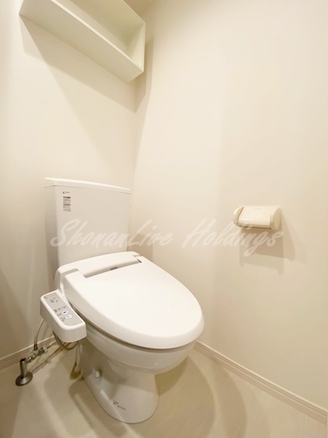 トイレ　温水洗浄便座付き♪