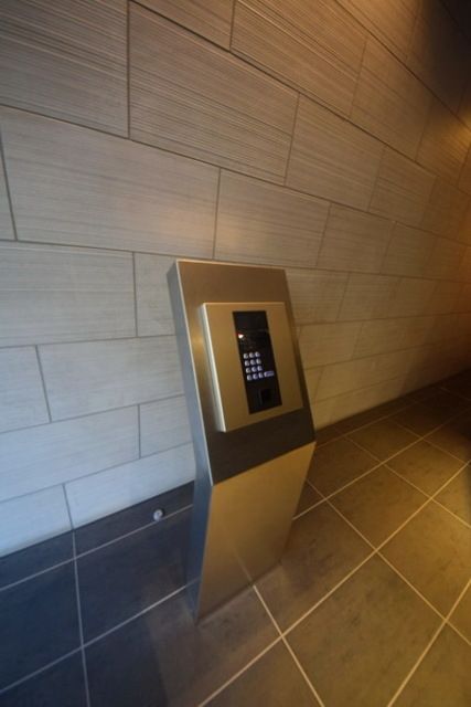 エントランス　インターホン