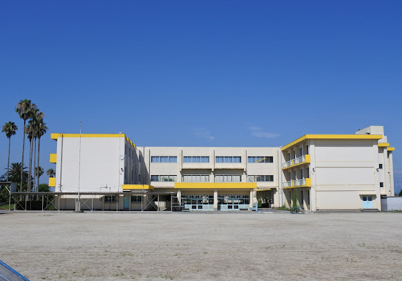 小学校　知多市立旭南小学校（小学校）まで988m