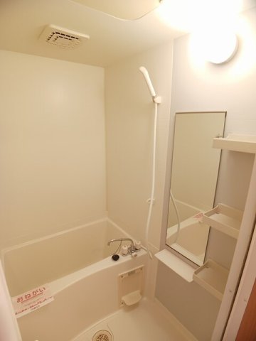 バス・シャワールーム　お風呂です