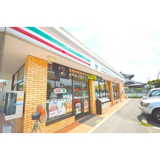 コンビニ　セブンイレブン広島千代田インター（コンビニ）まで1553m