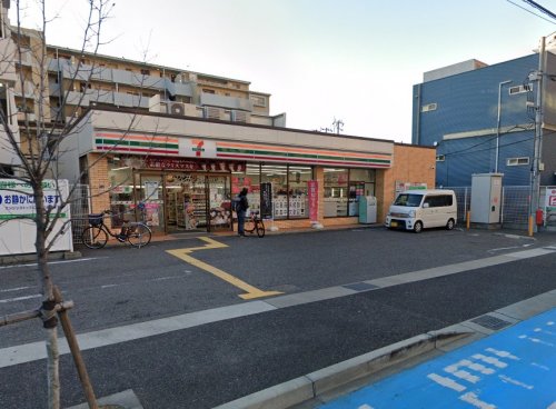 コンビニ　セブンイレブン 神戸北青木4丁目店（コンビニ）まで808m
