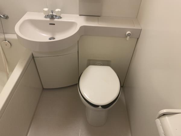 トイレ　コンパクトで使いやすいトイレです