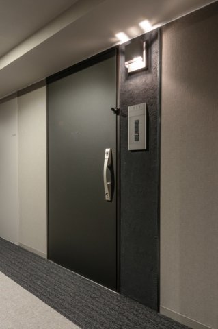 玄関　※写真は同タイプ住戸です。