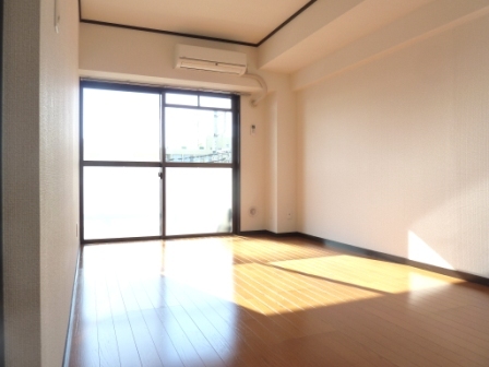 居室・リビング　【ＬＤＫ１４．５帖】　リビング★