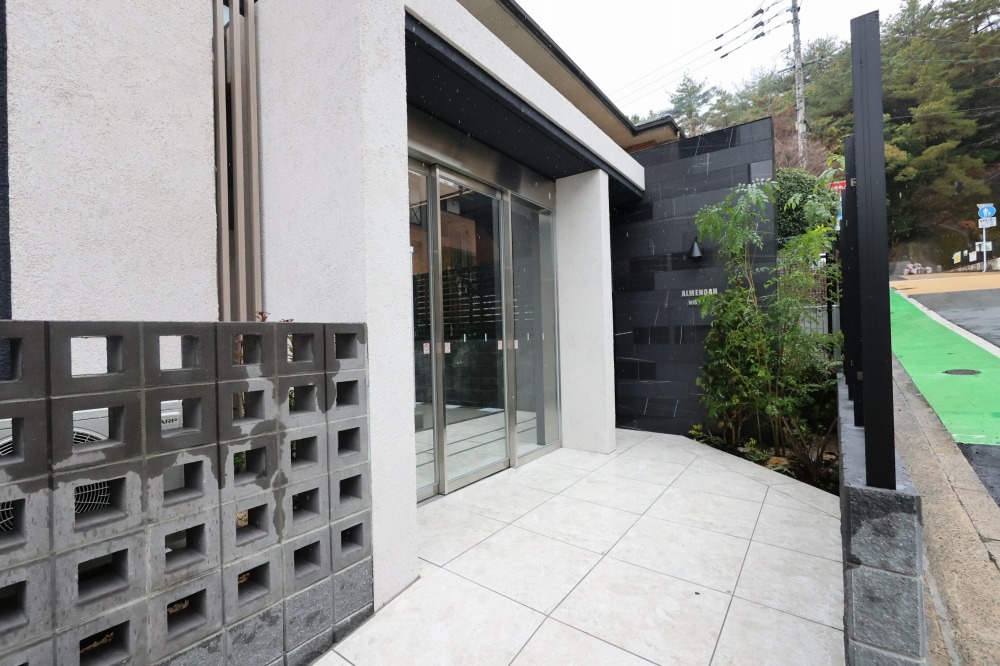 エントランス　エントランス