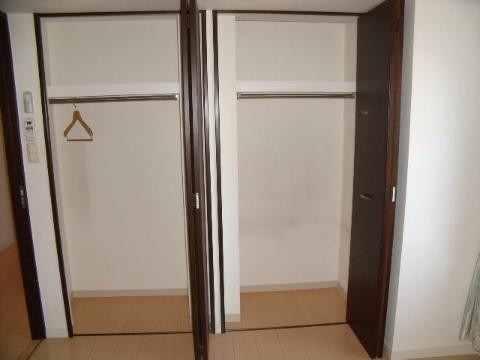収納　クローゼット