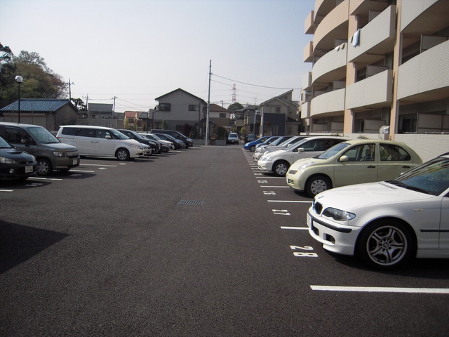 駐車場　駐車場