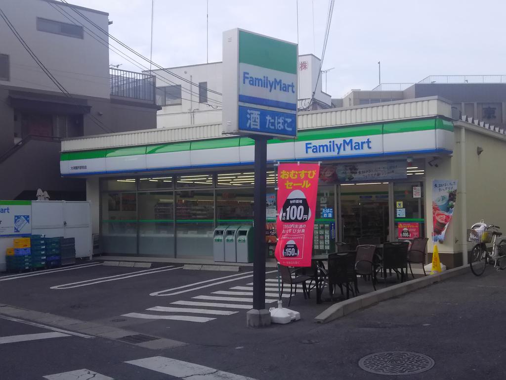 コンビニ　ファミリーマート大津膳所駅前店（コンビニ）まで75m