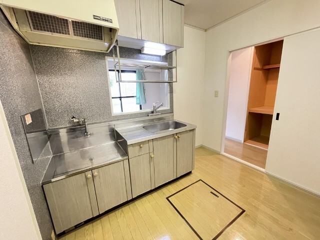 キッチン　同物件別室のイメージ画像となります