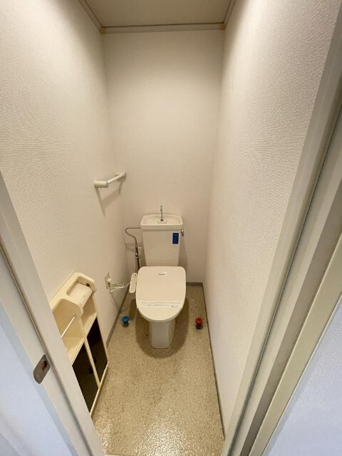 トイレ　同物件別室のイメージ画像となります