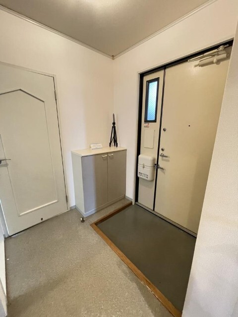 玄関　同物件別室のイメージ画像となります