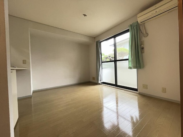 居室・リビング　同物件別室のイメージ画像となります