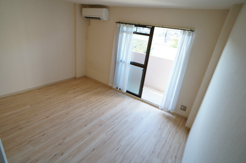 その他部屋・スペース　同物件別号室の改装後参考写真になります。