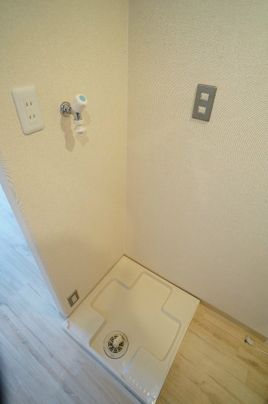 洗面設備　キッチン横の室内洗濯機置き場