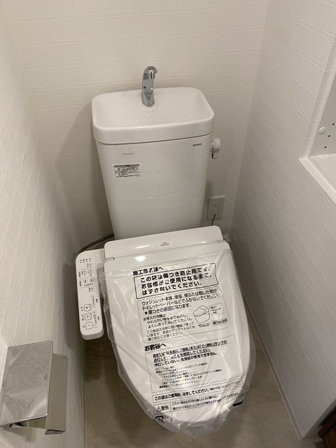 トイレ　もちろんシャワートイレ完備