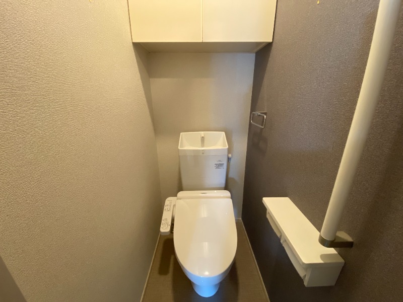 トイレ　別号室