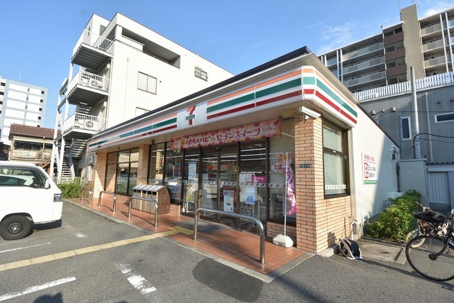 コンビニ　セブンイレブン　吹田垂水町店（コンビニ）まで398m