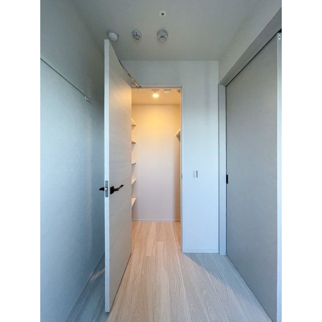 収納　ウォークインクローゼット