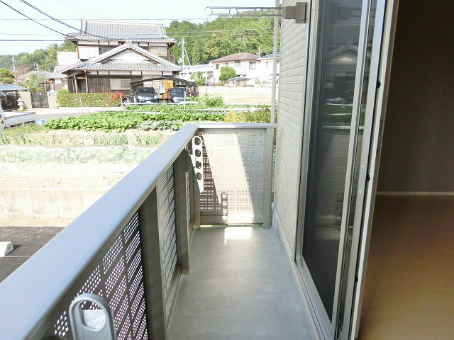 バルコニー　写真は同型タイプの物件です。