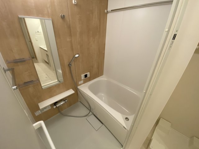 バス・シャワールーム　浴室乾燥機付きで家事効率UP！