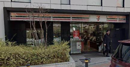 コンビニ　セブンイレブン港区赤坂駅南店（コンビニ）まで190m