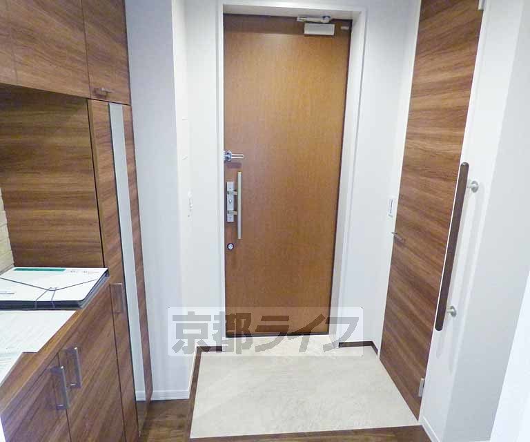 玄関　玄関です。