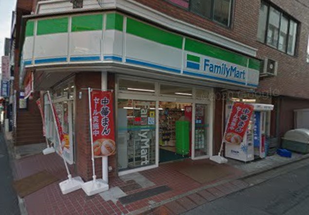 コンビニ　ファミリーマート上鷺宮二丁目店（コンビニ）まで371m