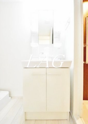 洗面設備　独立洗面台です。