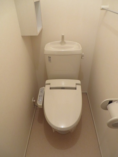 トイレ　温水洗浄便座