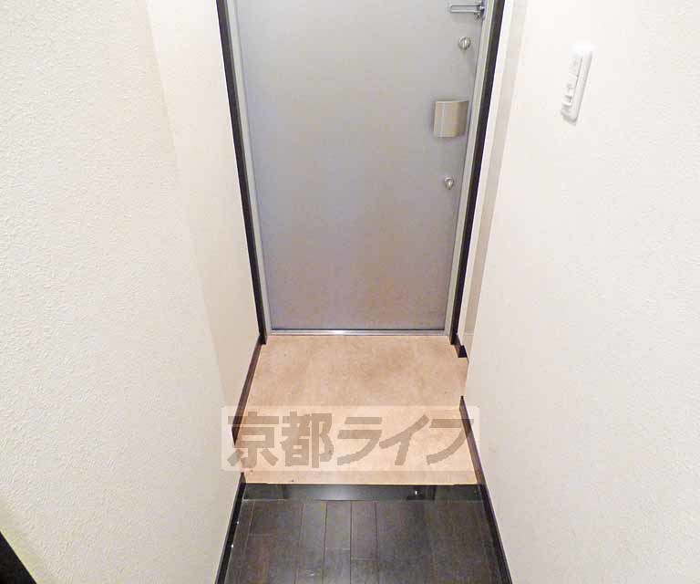 玄関　広々とした玄関です。