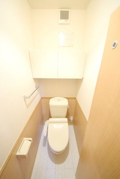 トイレ　★温水洗浄便座です★