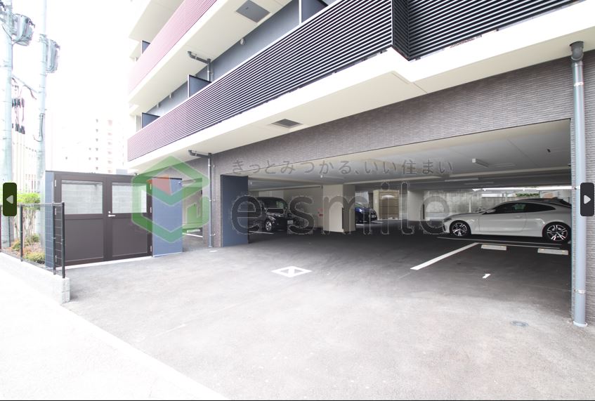 駐車場　駐車場に車を止められます