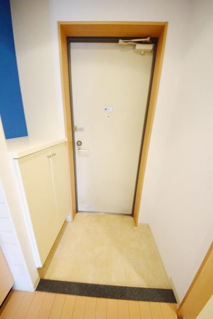 玄関　シューズボックスあります♪