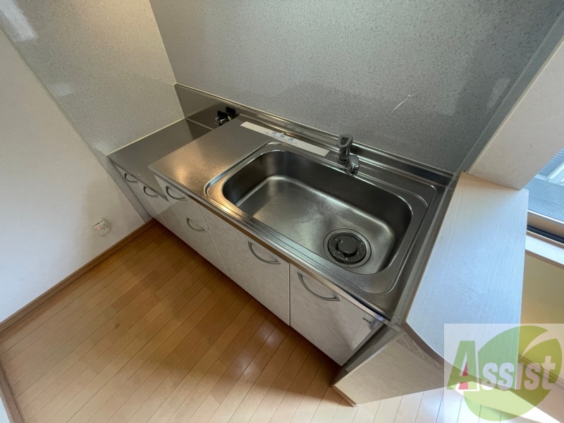 キッチン　ガスキッチンです。２口コンロが設置できます。