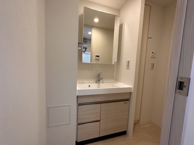 洗面設備　同一タイプです。