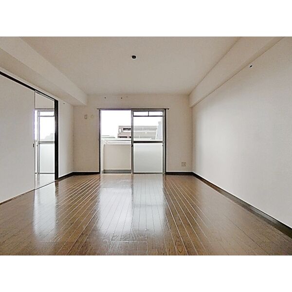 居室・リビング　独立洗面台