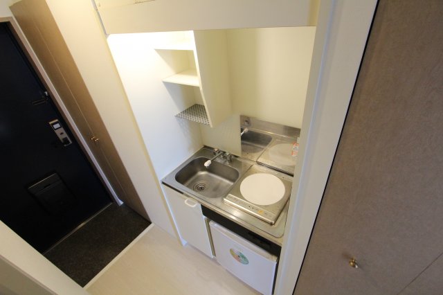 キッチン　参考写真（同物件別部屋）